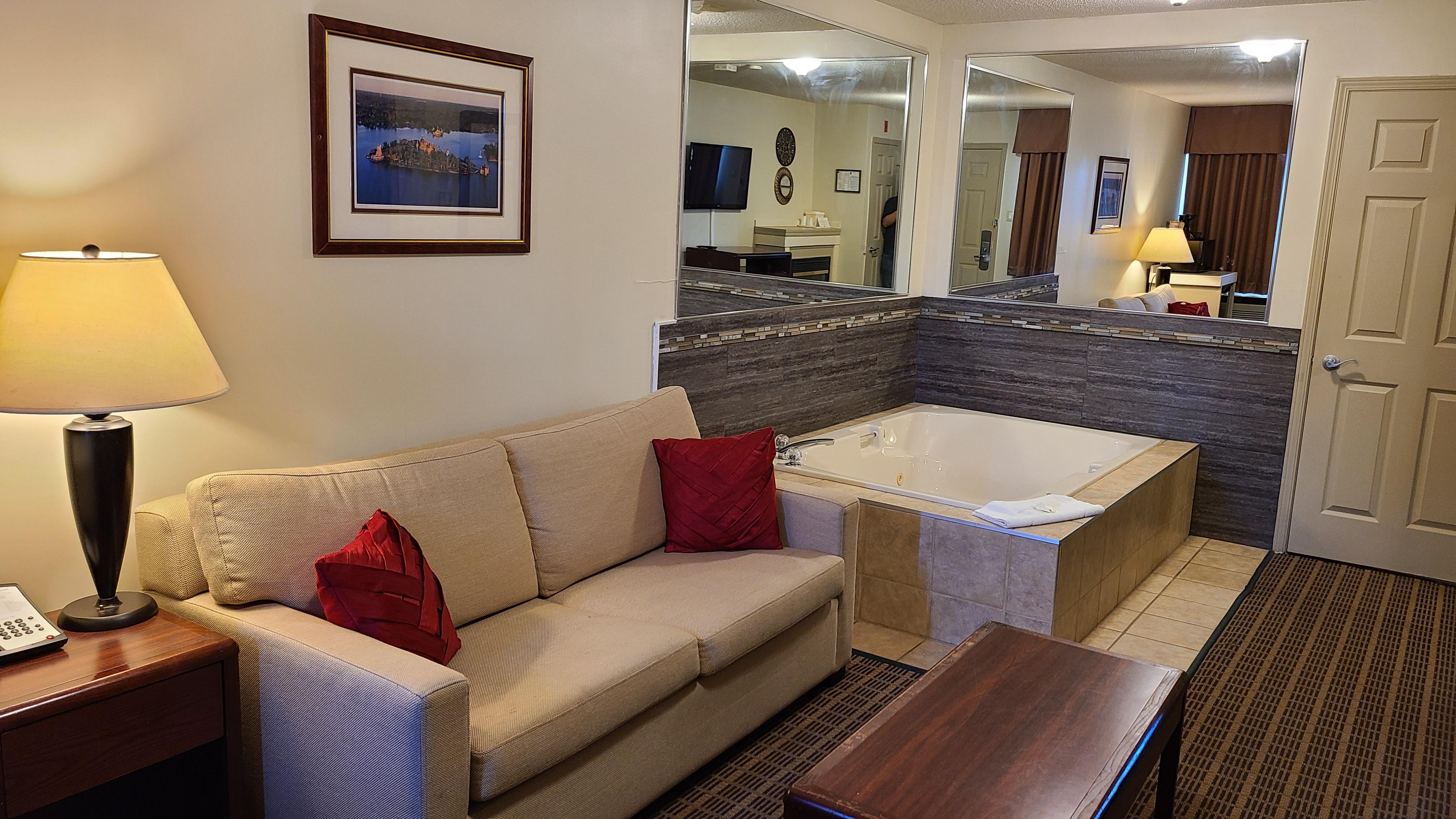 גאנאנוק Quality Inn & Suites 1000 Islands מראה חיצוני תמונה