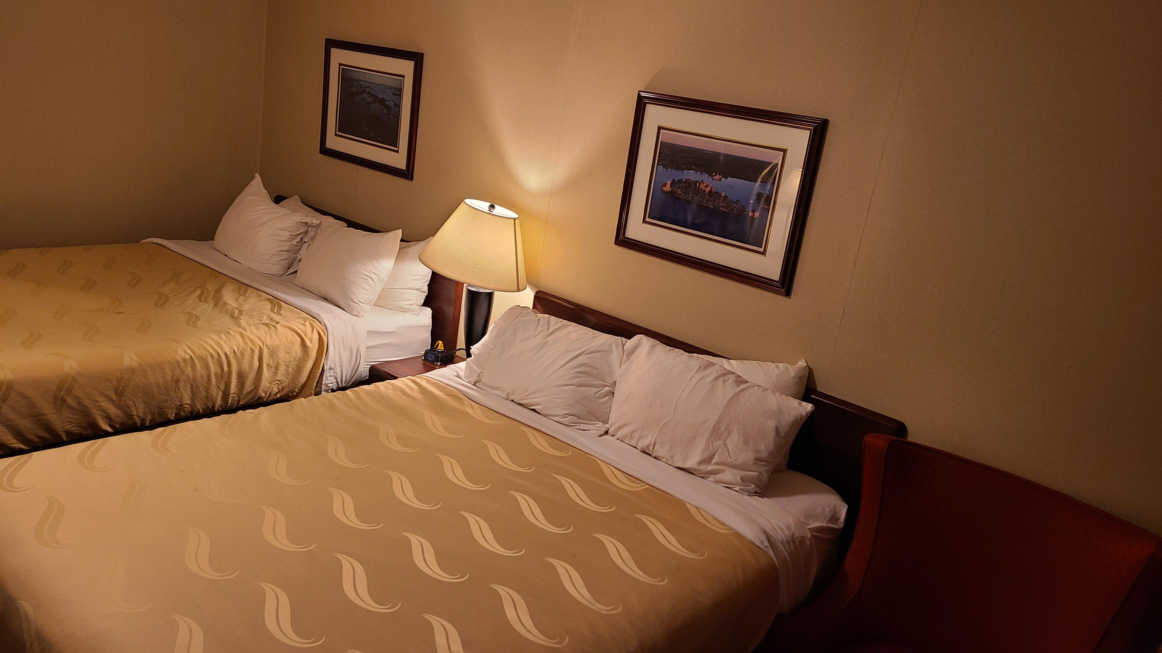 גאנאנוק Quality Inn & Suites 1000 Islands מראה חיצוני תמונה